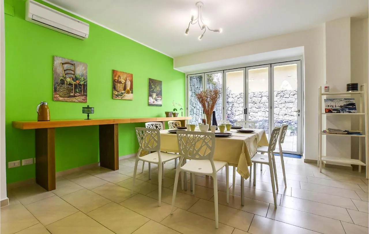 4 Bedroom Cozy Home In Mascalucia Holiday home