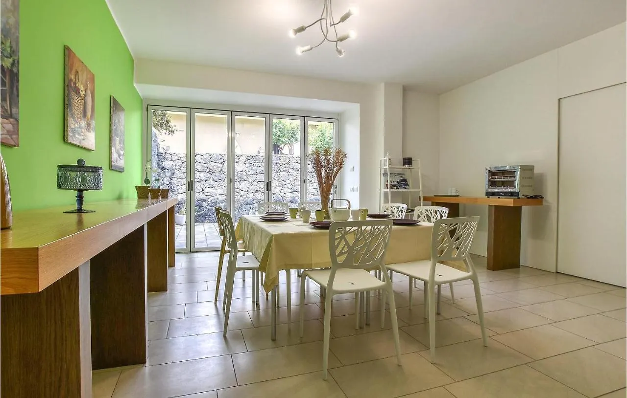 Holiday home 4 Bedroom Cozy Home In Mascalucia Italy