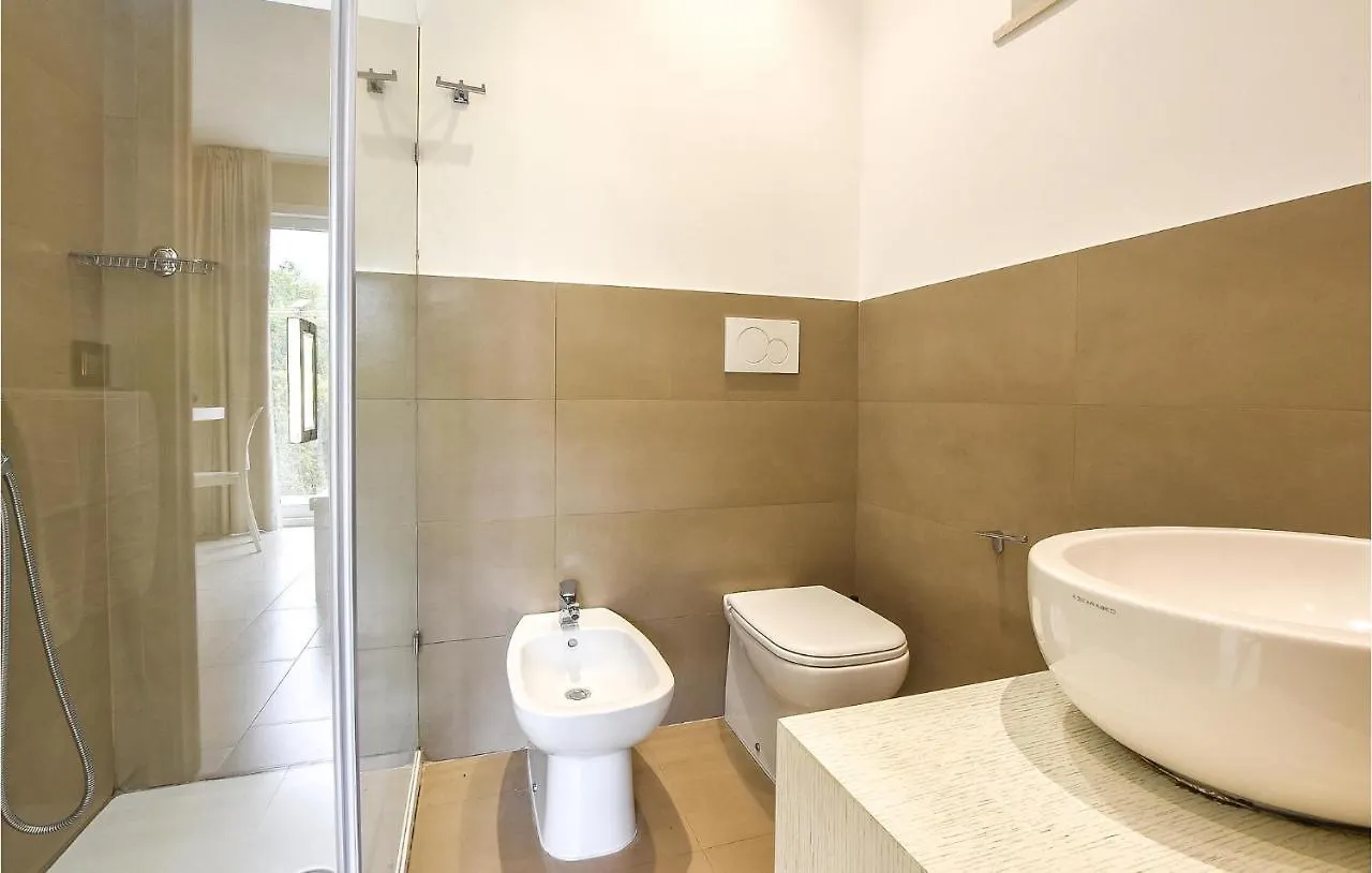 4 Bedroom Cozy Home In Mascalucia Italy